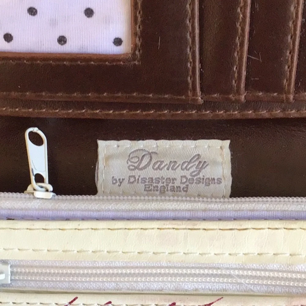 ‘Disaster Designs by London’ Post Card Wallet - Picture 7 of 8